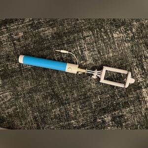 Free selfie stick with purchase